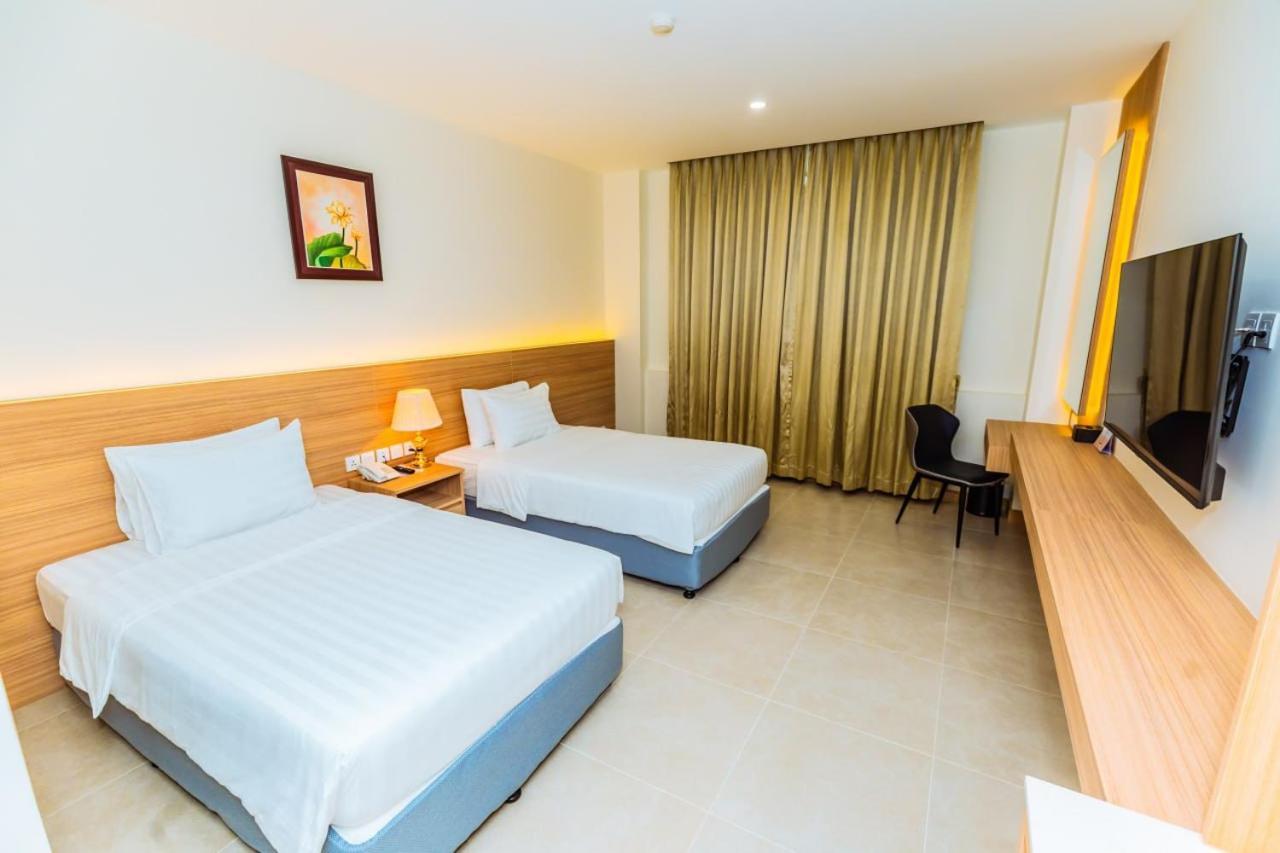 Dynasty Casino Hotel Bavet Экстерьер фото